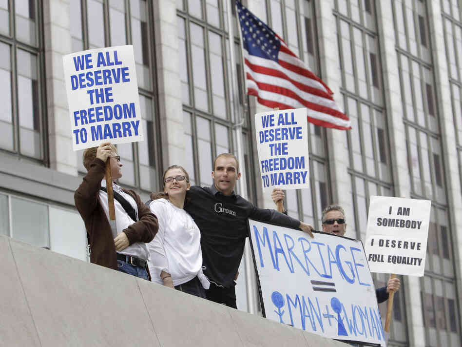 Prop 8 fans foes Prop 8 fans foes